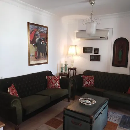 דירה Amiral Homes